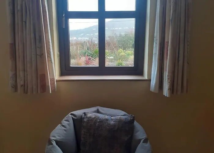 Nature's Edge * Moneyduff